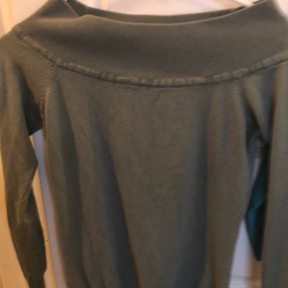 Bundle of Women’s Sweaters - Picture 2 of 3